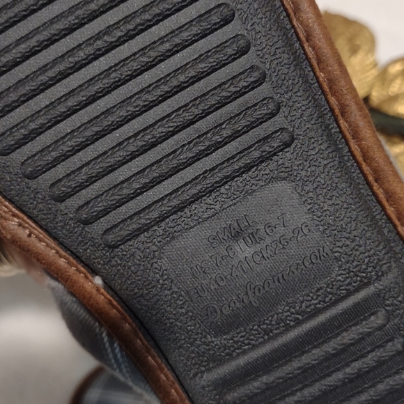 New condition sleeper shoes for men size,7 - Picture 4 of 4